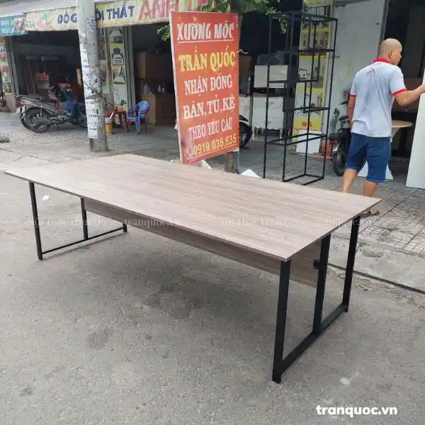 Bàn họp chân sắt 2m4 BH24001 Bàn họp chân sắt 2m4 BH24001