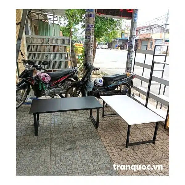 Bàn làm việc ngồi bệt khung sắt cao 45cm