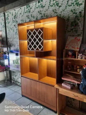 tủ rượu phòng khách đẹp - hình ảnh chụp tại nhà khách