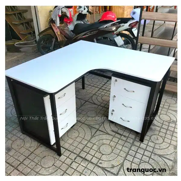 Bàn làm việc chữ l chân sắt SP004380