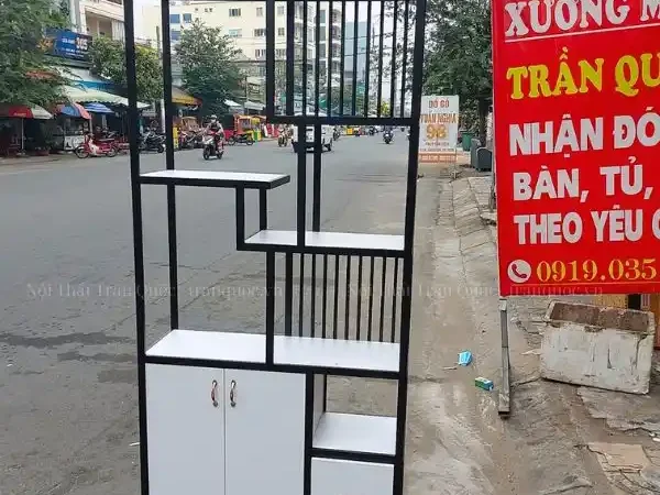 kệ sắt trưng bày