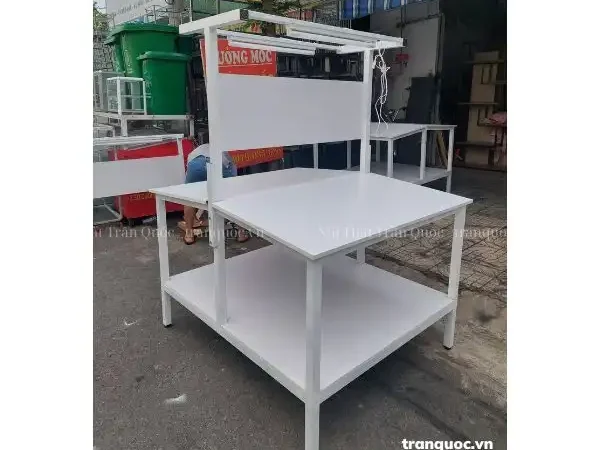 Bàn kiểm hàng ngành may