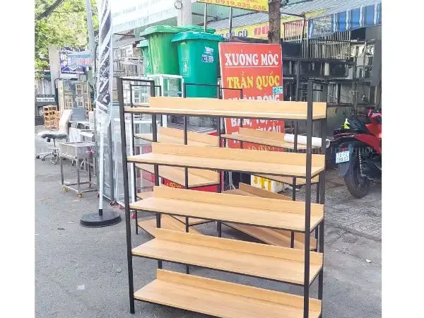 Kệ khung sắt mặt gỗ sp31664 - góc nghiêng