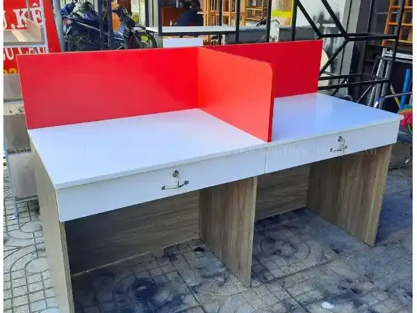 Bàn làm việc 2 người SP11795. Có thể dùng làm bàn quầy tiếp tân cho 2 nhân viên
