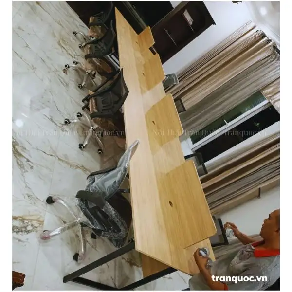 Chất liệu ván MDF phủ melamine, màu nâu vân gỗ 386