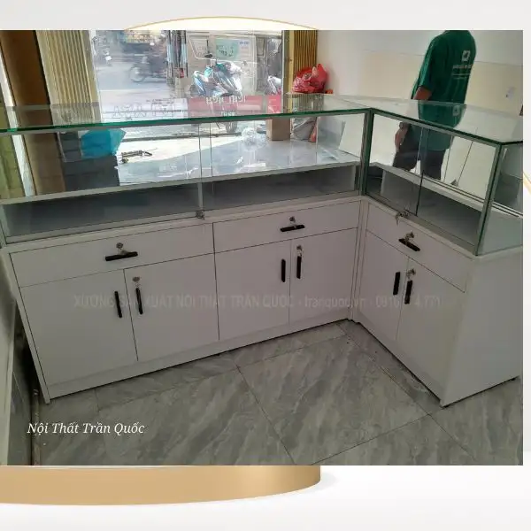 tủ trưng điện thoại chữ L SP32614